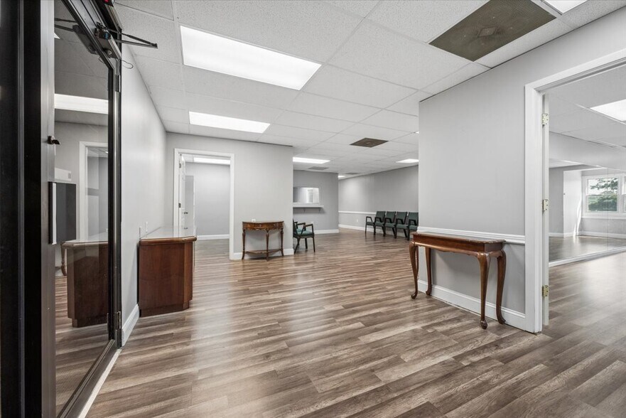 More Photos Of 51 Mount Bethel Rd, Warren Office For Lease