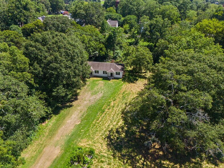 More Photos Of 1204 Evergreen St, Anderson Apartments For Sale