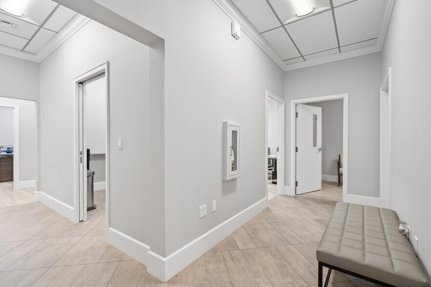 More Photos Of 2651 20th St, Vero Beach Medical For Sale