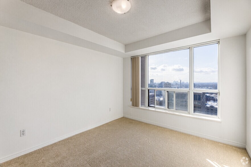 More Photos Of 925 Bay St, Toronto Apartments For Lease