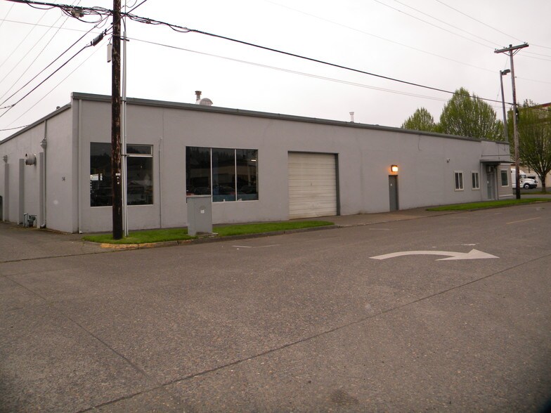More Photos Of 1544 12th Ave, Longview Auto Repair For Sale