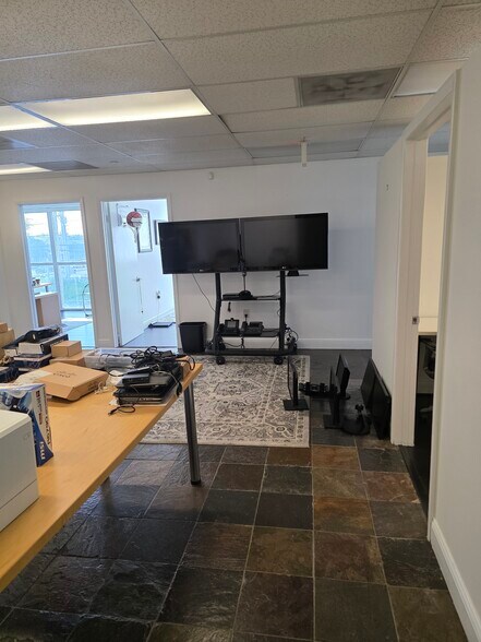 More Photos Of 1400 NW 107th Ave, Miami Medical For Lease