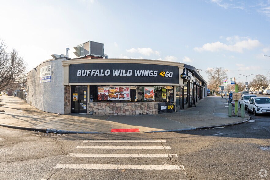 More Photos Of 27102 - 27120 Union Tpke, New Hyde Park Restaurant For Lease