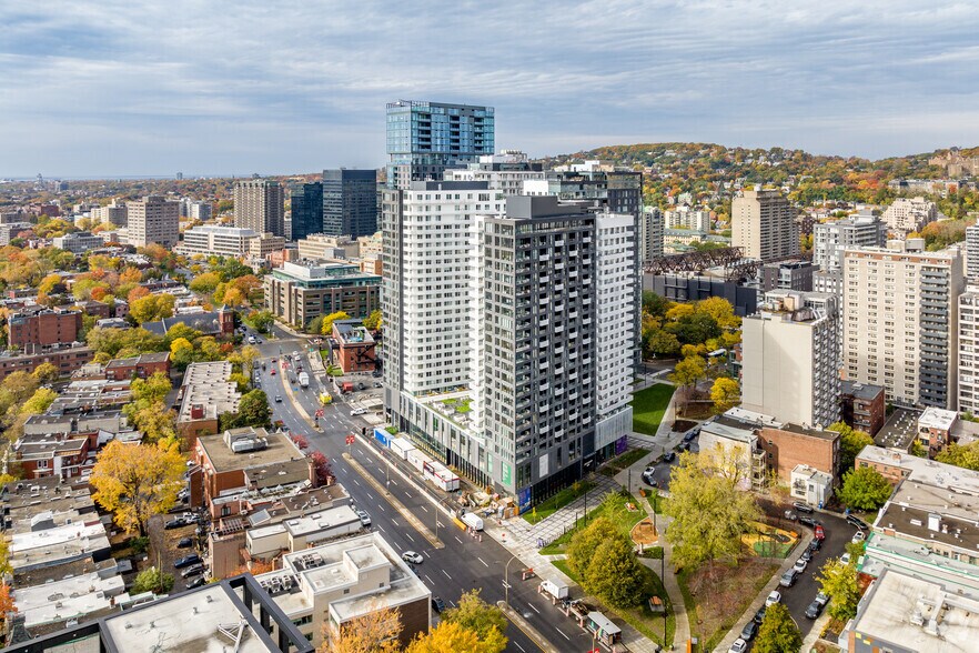 More Photos Of 2255 Boul René-Lévesque, Montréal Apartments For Lease