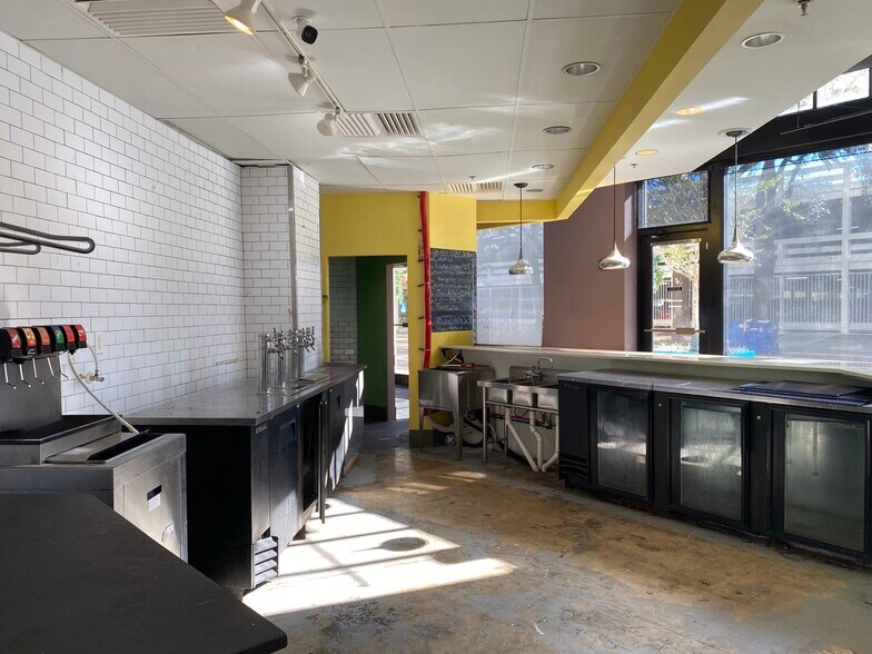 More Photos Of 11 E Forsyth St, Jacksonville Apartments For Lease