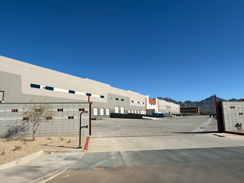 More Photos Of Mack Innovation Park- Scottsdale, Scottsdale Unknown For Lease