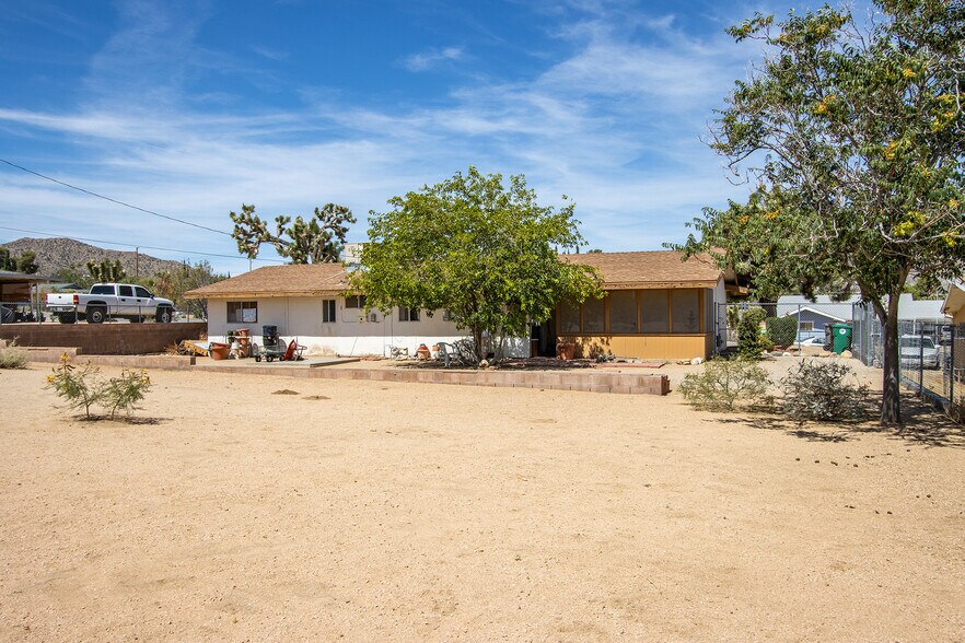 More Photos Of 7211 Joshua Ln, Yucca Valley Office Residential For Lease