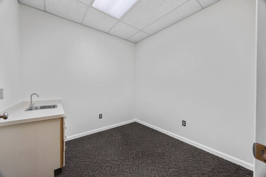 More Photos Of 61A Monroe Ave, Pittsford Office For Sale