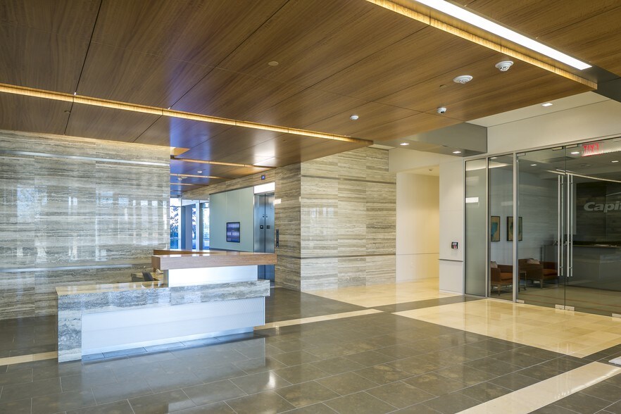More Photos Of 10720 W Sam Houston Pky N, Houston Office For Lease