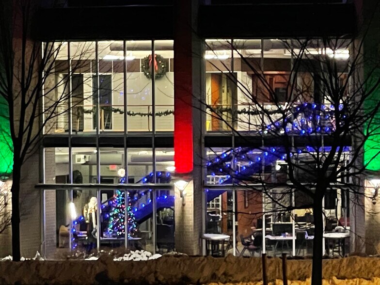 More Photos Of 2655 Research Park Dr, Fitchburg Office For Sale