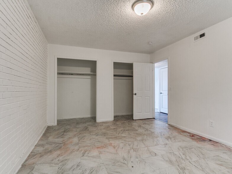 More Photos Of 1731 NW 32nd St, Oklahoma City Apartments For Sale