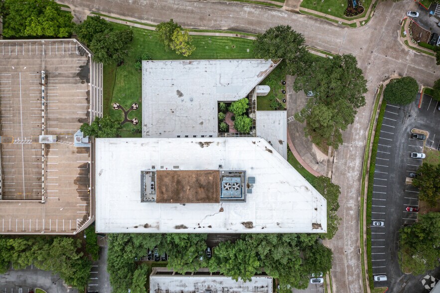 More Photos Of 14701 St. Marys Ln, Houston Unknown For Lease