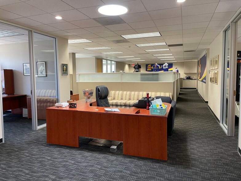 More Photos Of 100 N El Camino Real, San Mateo Office For Sale