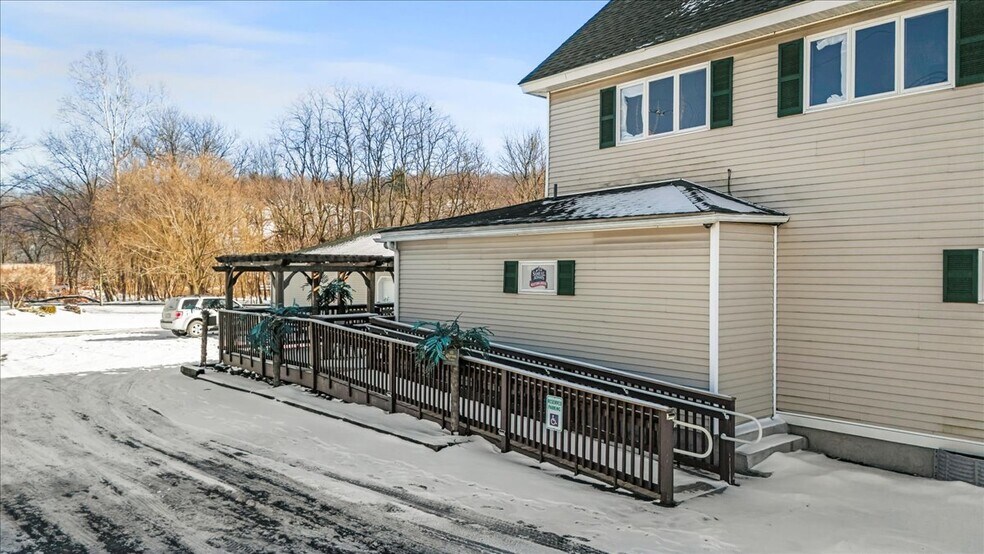 More Photos Of 750 Boulevard Ave, Dickson City Bar For Sale