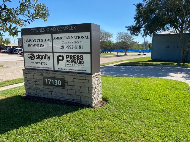 More Photos Of 17130 Townes Rd, Friendswood Warehouse For Lease