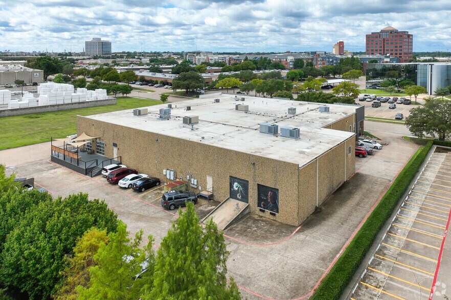 More Photos Of 1900 Jay Ell Dr, Richardson Flex For Lease