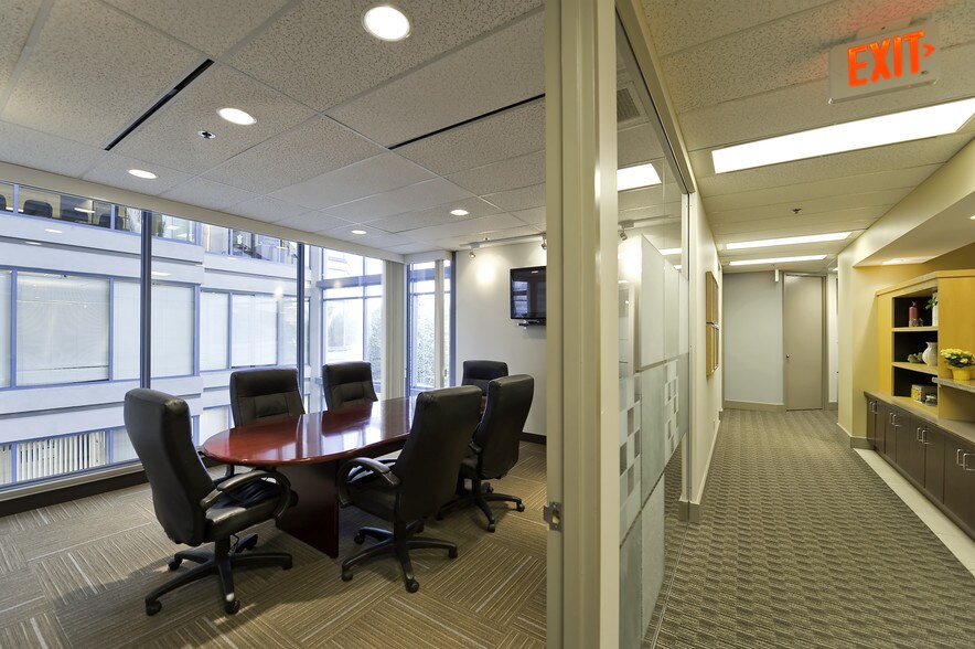 More Photos Of 5811 Cooney Rd, Richmond Office For Lease
