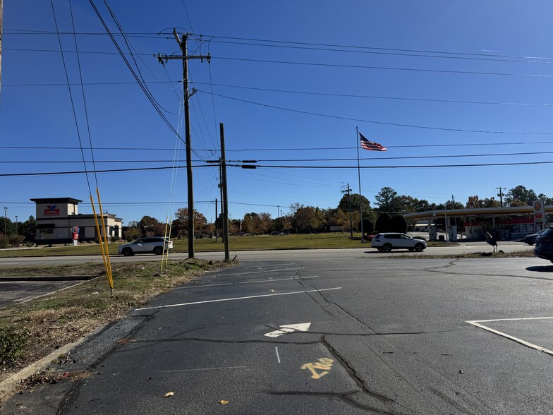 More Photos Of 1720 US Highway 1 S, Southern Pines Restaurant For Lease