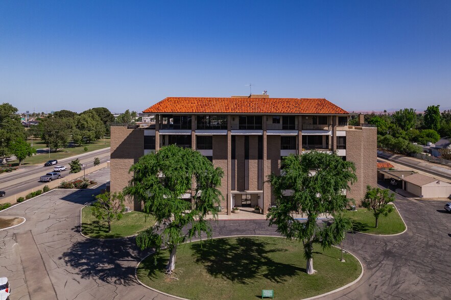 Primary Photo Of 3200 21st St, Bakersfield Office For Sale