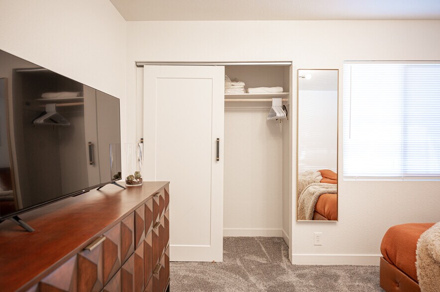 More Photos Of 1305 S 16th St, Las Vegas Specialty For Sale