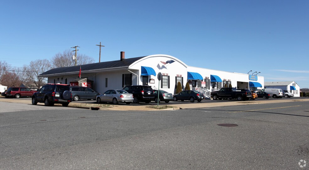 Primary Photo Of 319-325 Wallace St, Fredericksburg Office For Lease