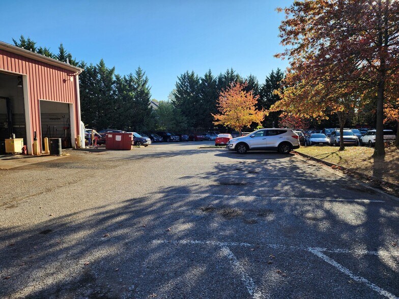 More Photos Of 2934 Valley Ave, Winchester Auto Dealership For Lease