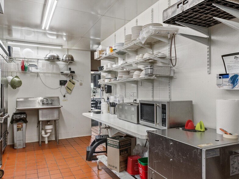 More Photos Of N4494 State Highway 42, Kewaunee Restaurant For Sale