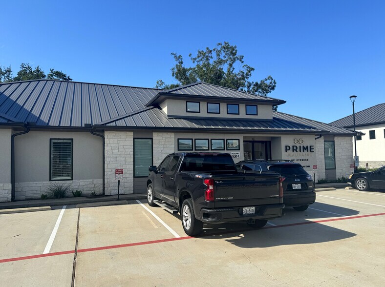 More Photos Of 16700 House Hahl Rd, Cypress Office For Lease