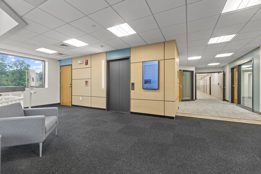 More Photos Of 15 Corporate Dr, Trumbull Medical For Lease