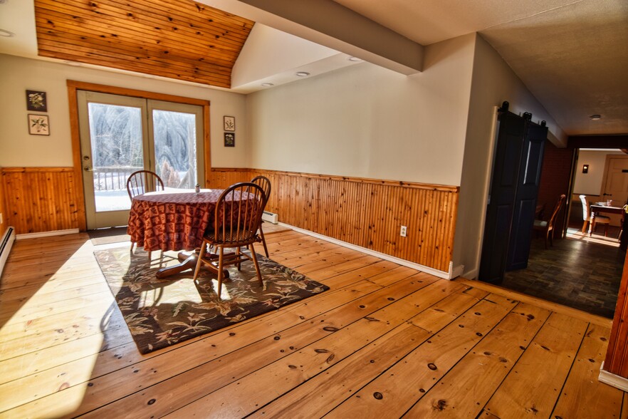 More Photos Of 27 Route 25, Plymouth Hospitality For Sale