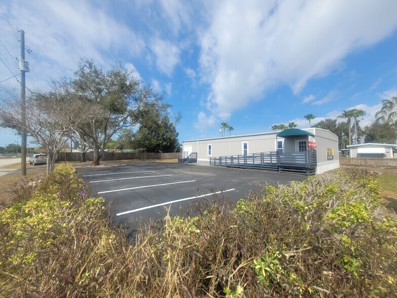 More Photos Of 9200 66th St, Pinellas Park Freestanding For Sale