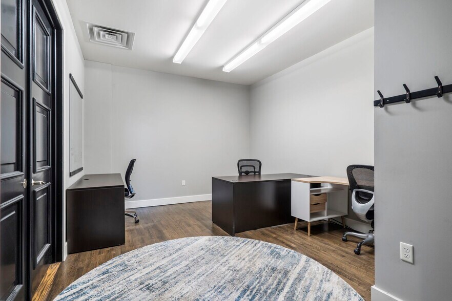 More Photos Of 429-431 N Boonville Ave, Springfield General Retail For Lease