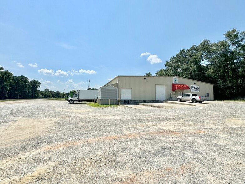 More Photos Of 400 Carver St, Mount Vernon Warehouse For Sale