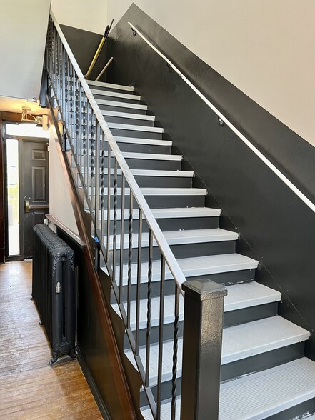 More Photos Of 1548 Reid Ave, Lorain Apartments For Sale