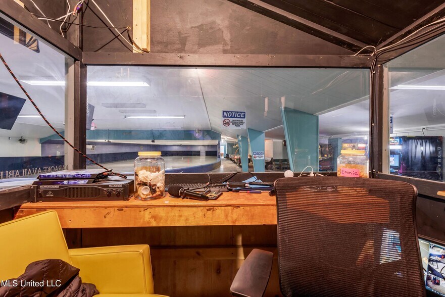 More Photos Of 6238 MS-198, Lucedale Specialty For Sale