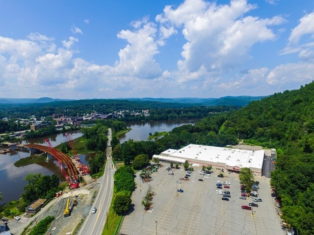 More Photos Of 11 George's Fld, Hinsdale Unknown For Lease