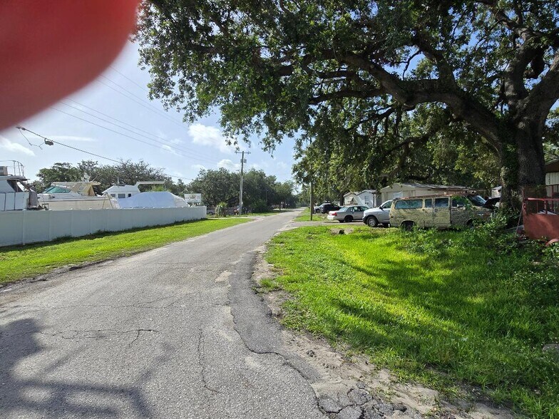 More Photos Of 6201 Ohio Avenue, Gibsonton Manufactured Housing Mobile Home Park For Sale