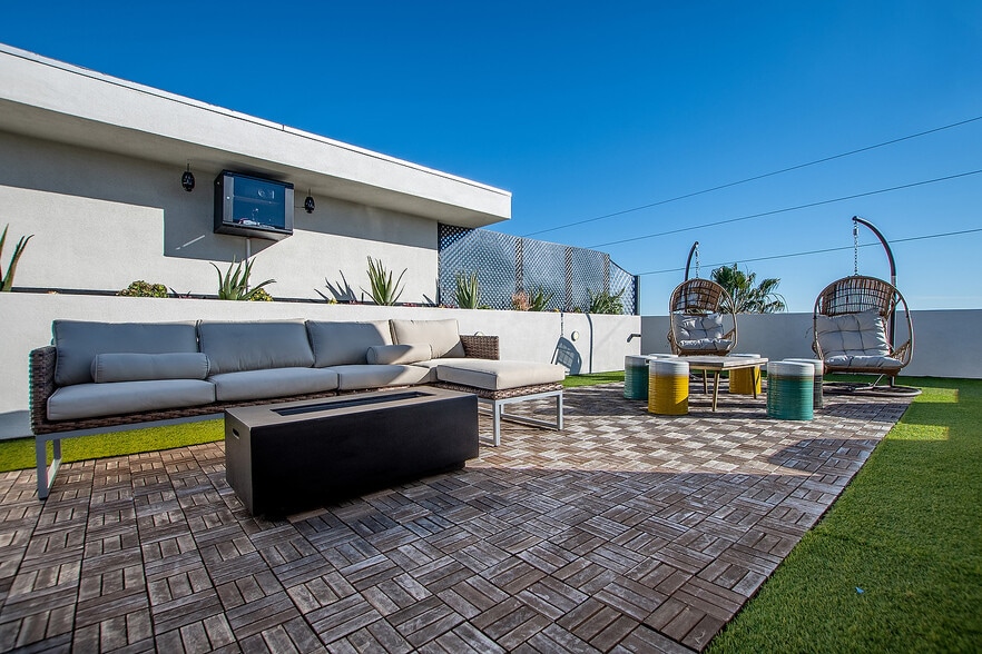 More Photos Of 1002 N Hudson Ave, Los Angeles Apartments For Sale