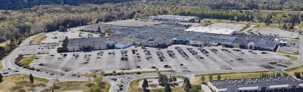 More Photos Of 3065 Route 50, Saratoga Springs General Retail For Lease