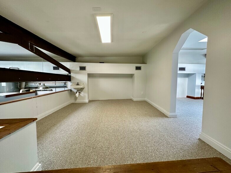 More Photos Of 1033 Monroe Dr, Atlanta Storefront Retail Office For Sale