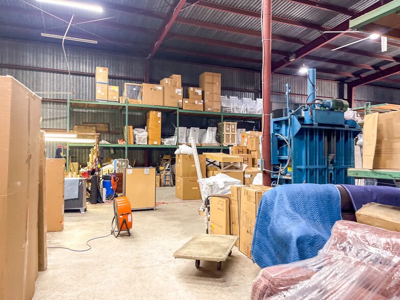 More Photos Of 6545 Airline Hwy, Baton Rouge Showroom For Lease