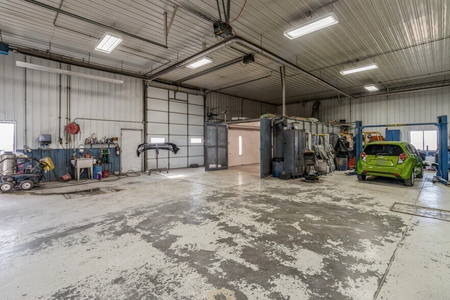 More Photos Of 2326 N Main St, Osceola Auto Repair For Sale