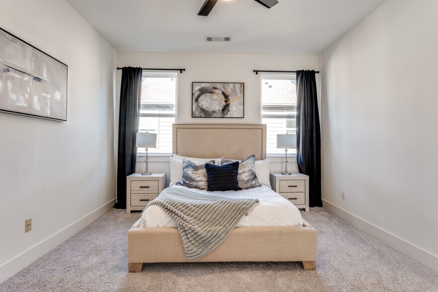 More Photos Of 2513 El Camino Ln, Dallas Specialty For Sale