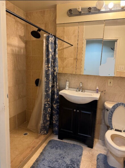 More Photos Of 11882 Metropolitan Ave, Kew Gardens Healthcare For Lease