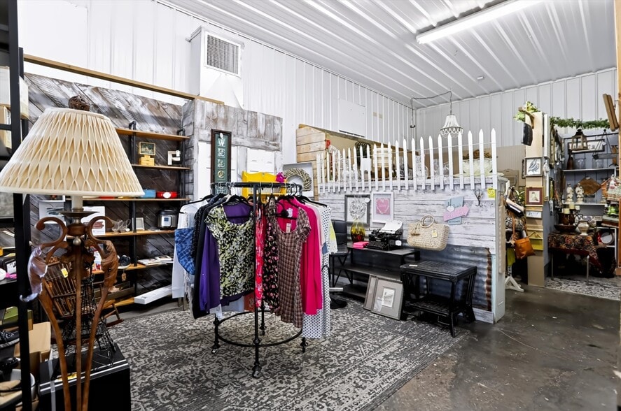 More Photos Of 291 E Two Cent Rd, Bargersville Warehouse For Sale