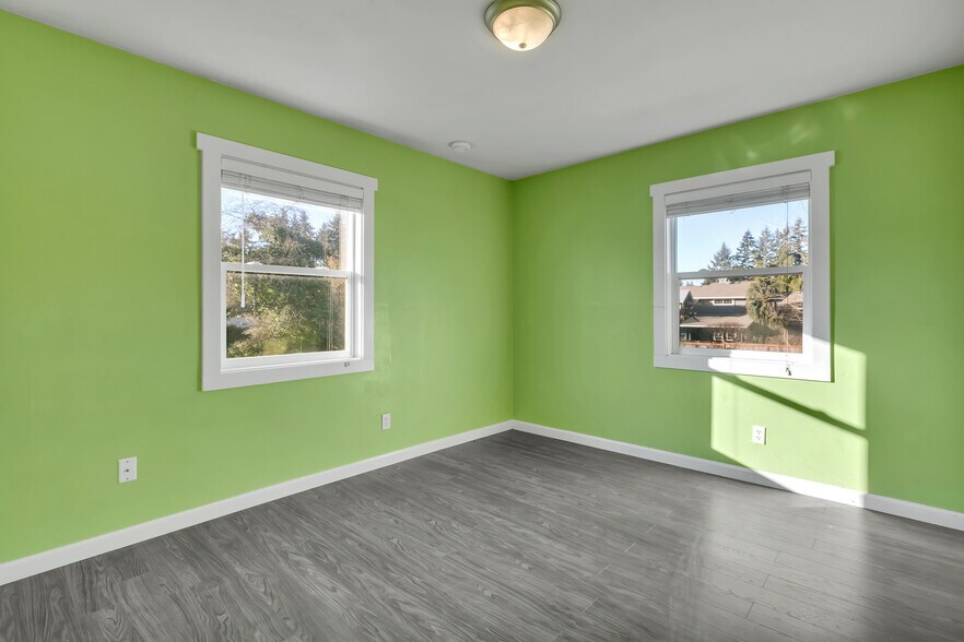 More Photos Of 10709 Woodland Ave E, Puyallup Specialty For Sale