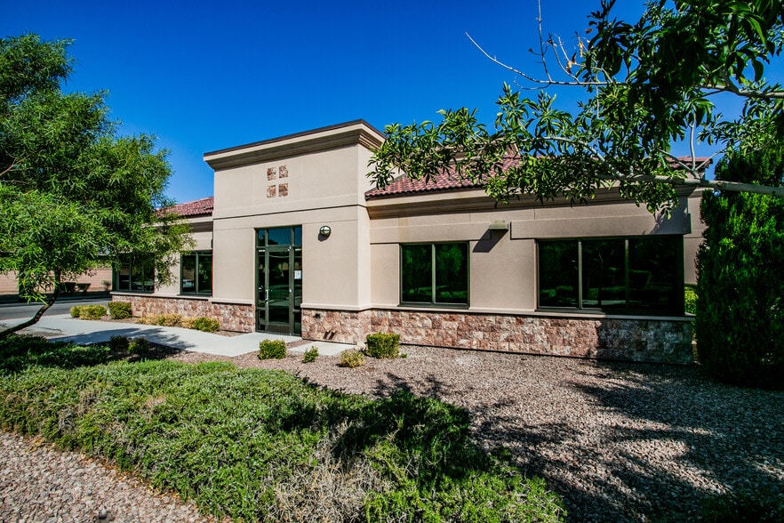 More Photos Of 1587 E Windmill Ln, Las Vegas Office For Sale