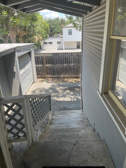 More Photos Of 105 Willim St, San Antonio Medical For Lease