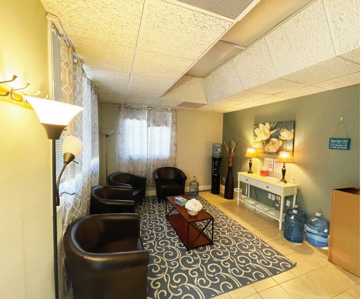 More Photos Of 2200 Opitz Blvd, Woodbridge Medical For Lease