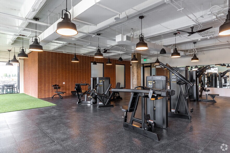 More Photos Of 3300 Olympus Blvd, Coppell Office For Lease